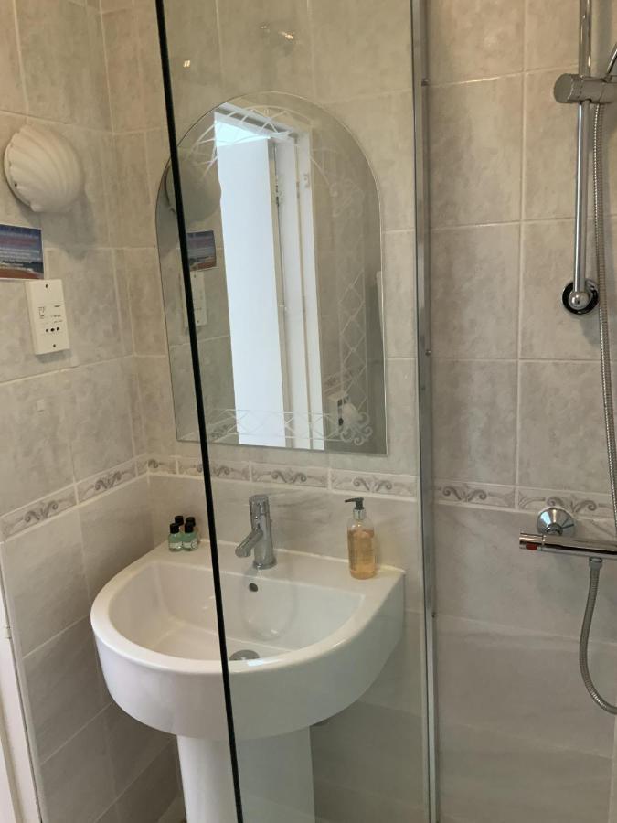 Marina Metro Hotel Saint Helier Jersey Dış mekan fotoğraf