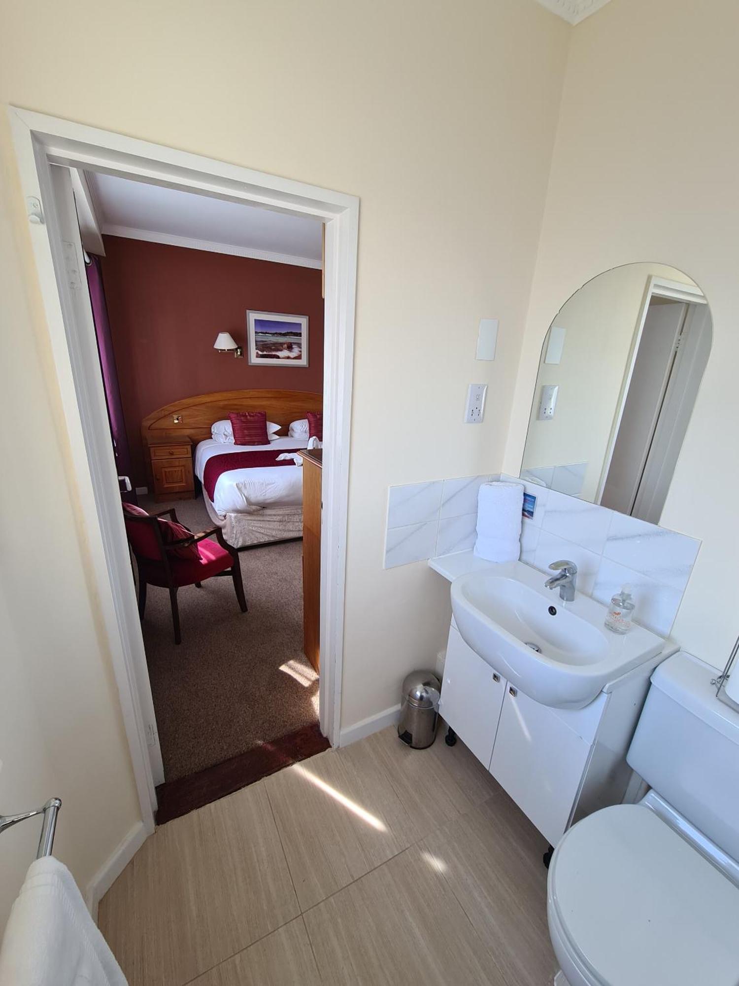 Marina Metro Hotel Saint Helier Jersey Dış mekan fotoğraf