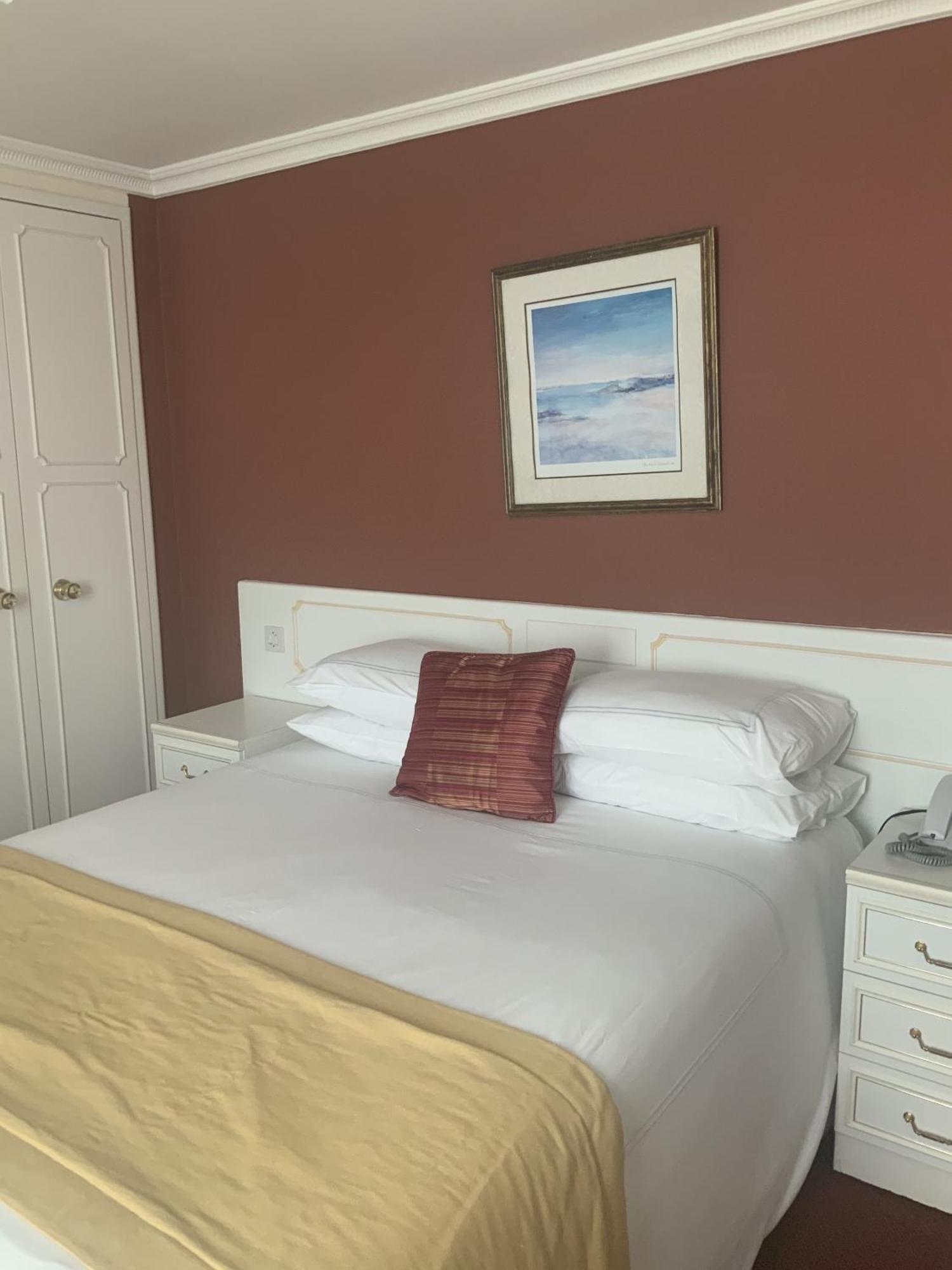 Marina Metro Hotel Saint Helier Jersey Oda fotoğraf