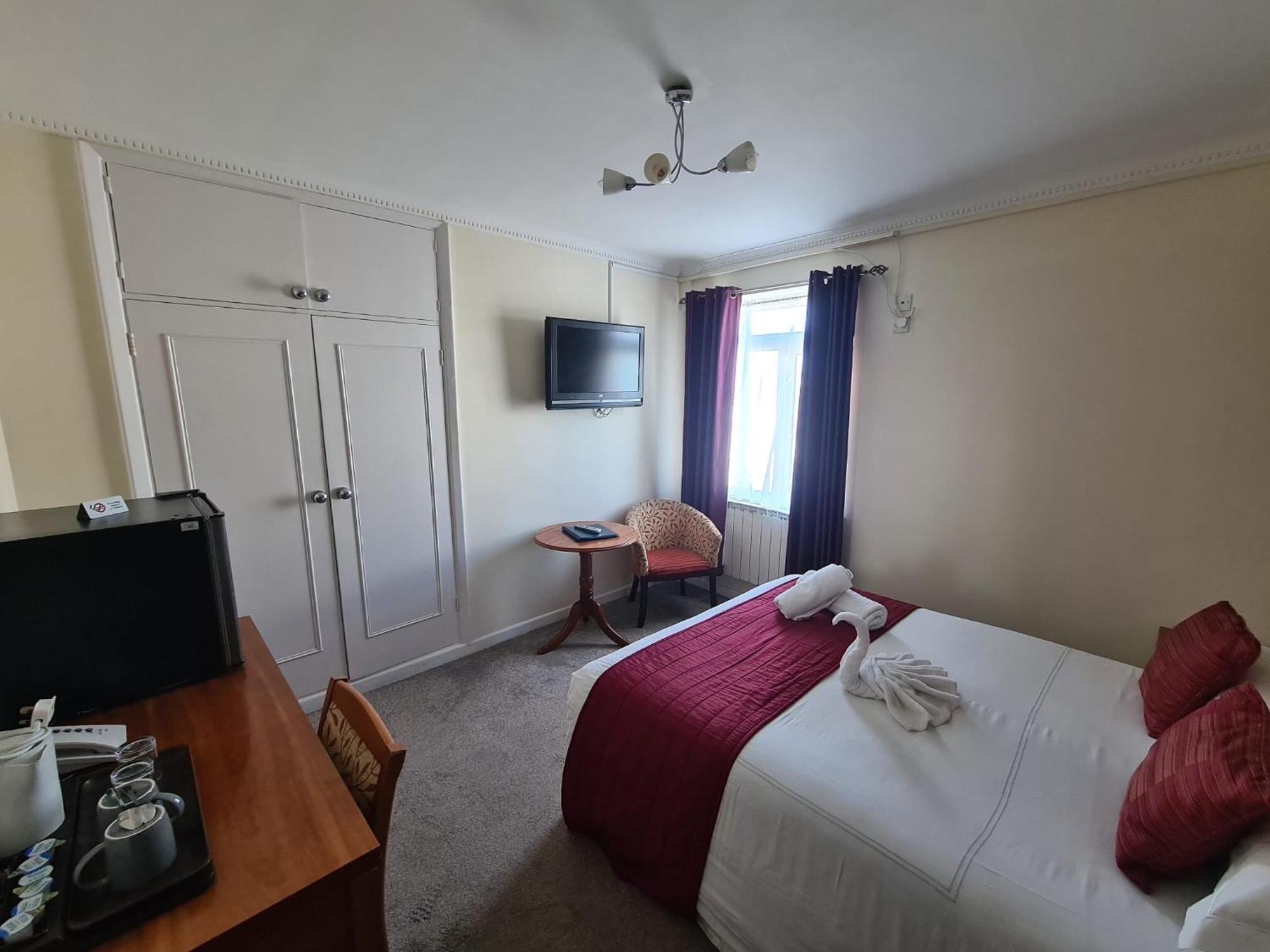 Marina Metro Hotel Saint Helier Jersey Oda fotoğraf