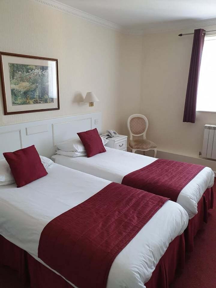 Marina Metro Hotel Saint Helier Jersey Oda fotoğraf